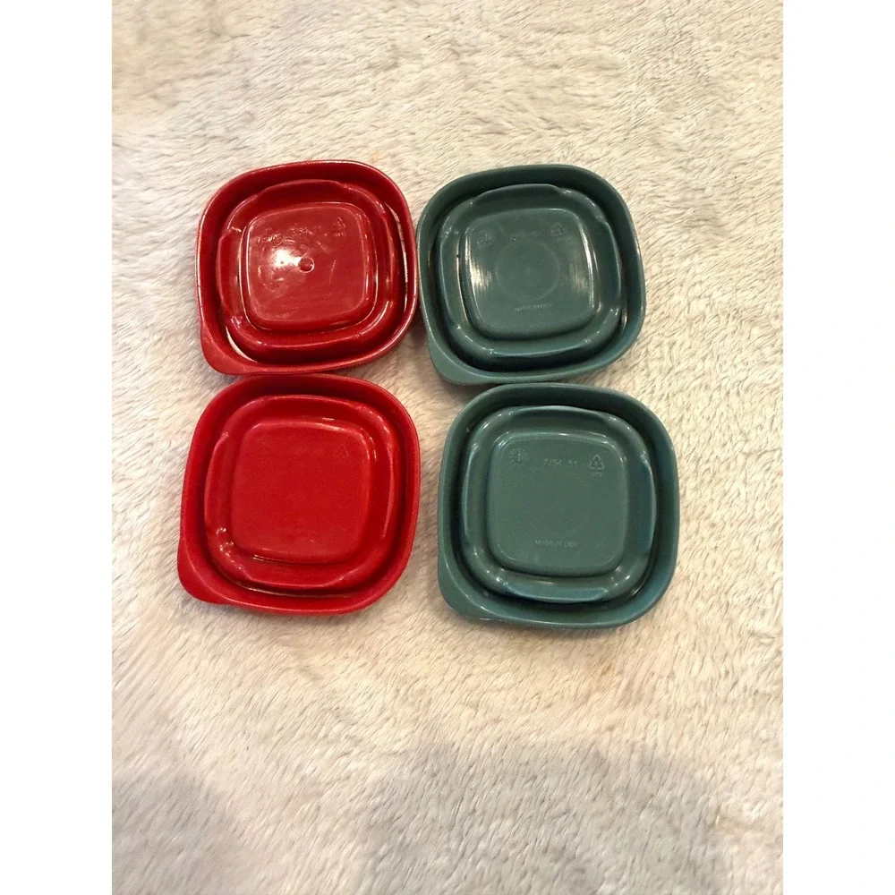 Rubbermaid TakeAlongs Small Square Replacement Lids Red Green 4 Pack 7J54